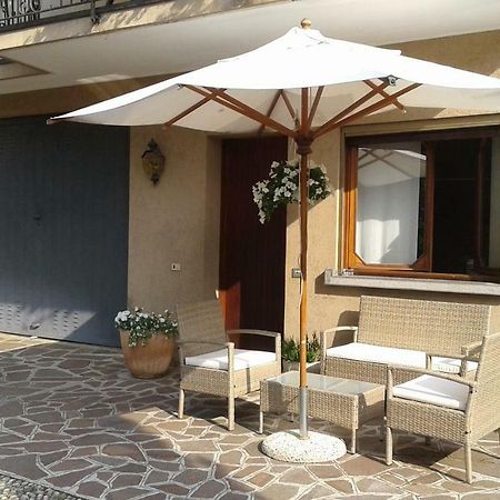 Shabby House Donatella Apartamento Carenno Exterior foto